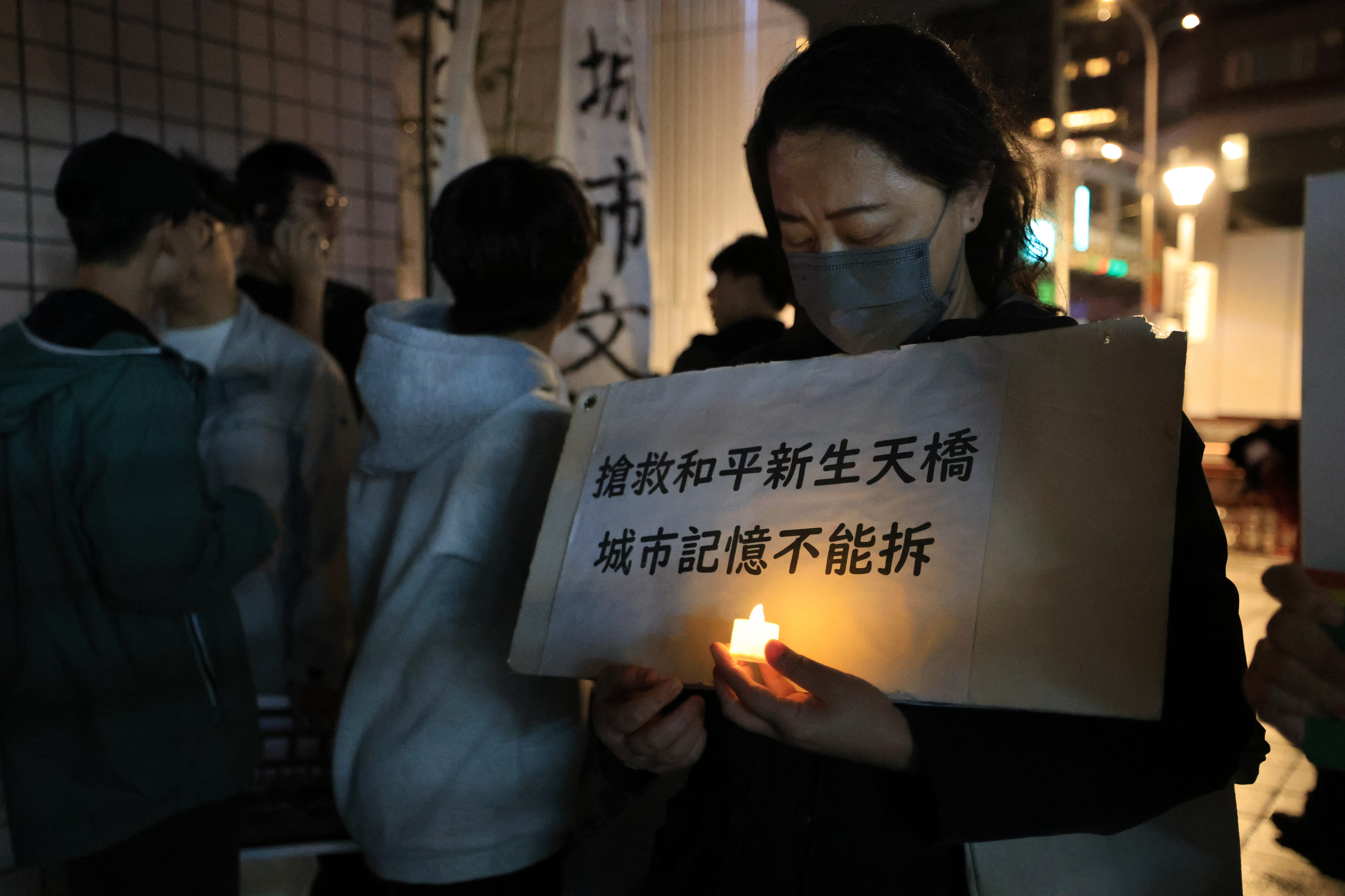 民團認為和平新生天橋乘載著台北市民的城市記憶，從文化的角度，天橋具有保存價值。　圖／楊凱傑攝