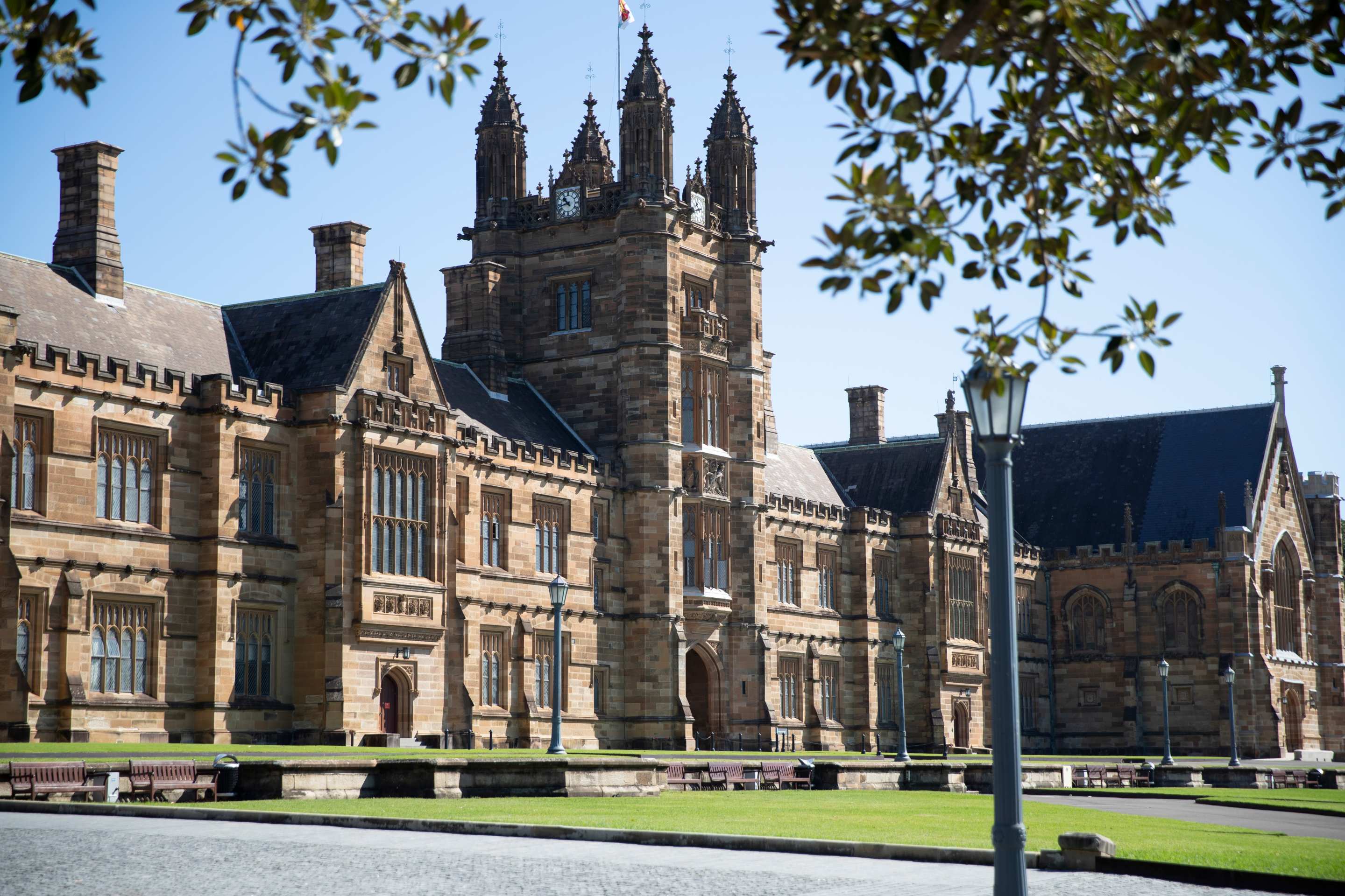 雪梨大學（The University of Sydney）強烈反對留學生政策，仍對外發放錄取通知書，並持續鼓勵國際學生申請雪梨大學。　圖／截自雪梨大學官網