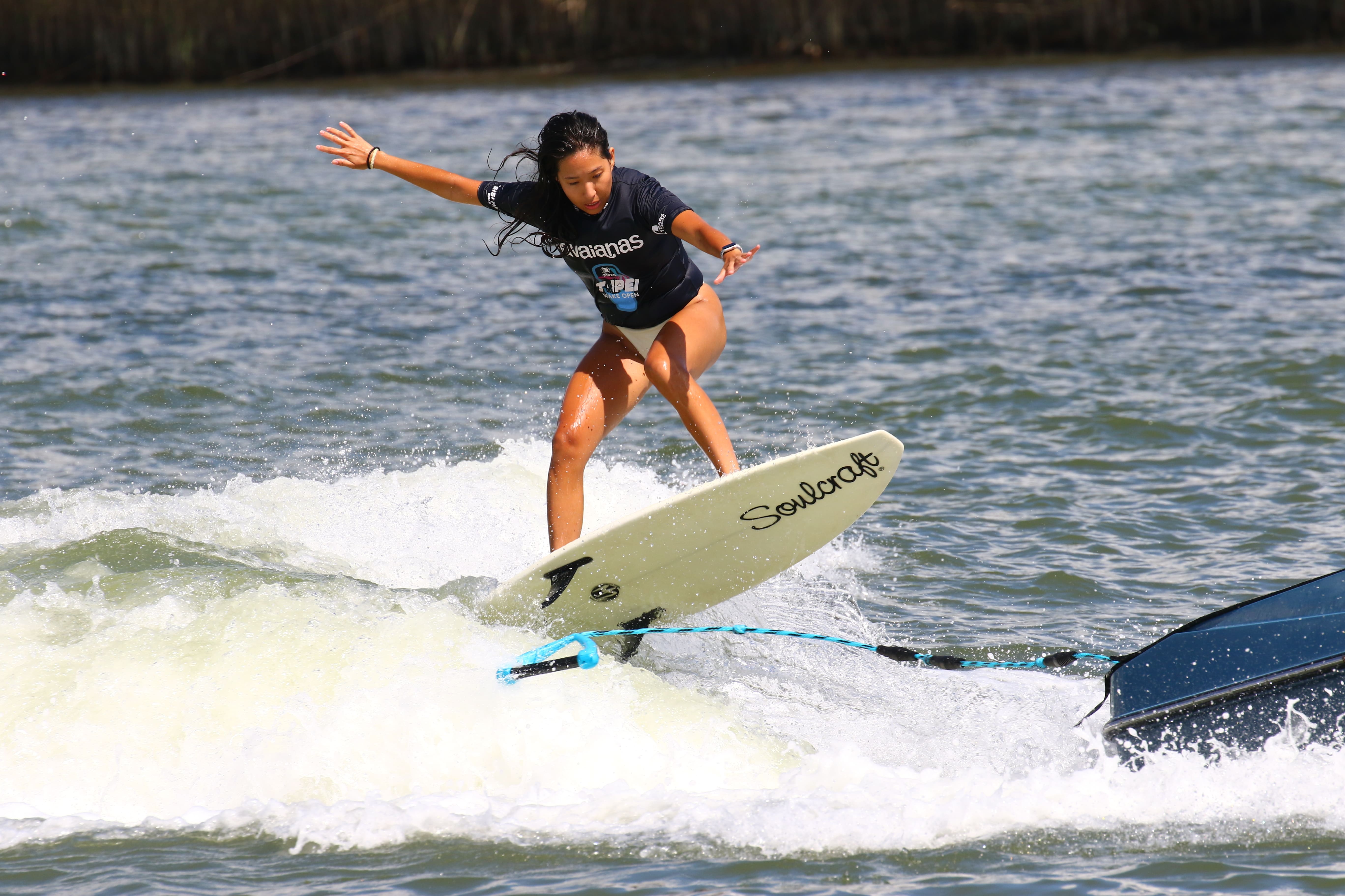 馭浪尖展肢體控制力　鄭硯綺、古恩旭雙奪金