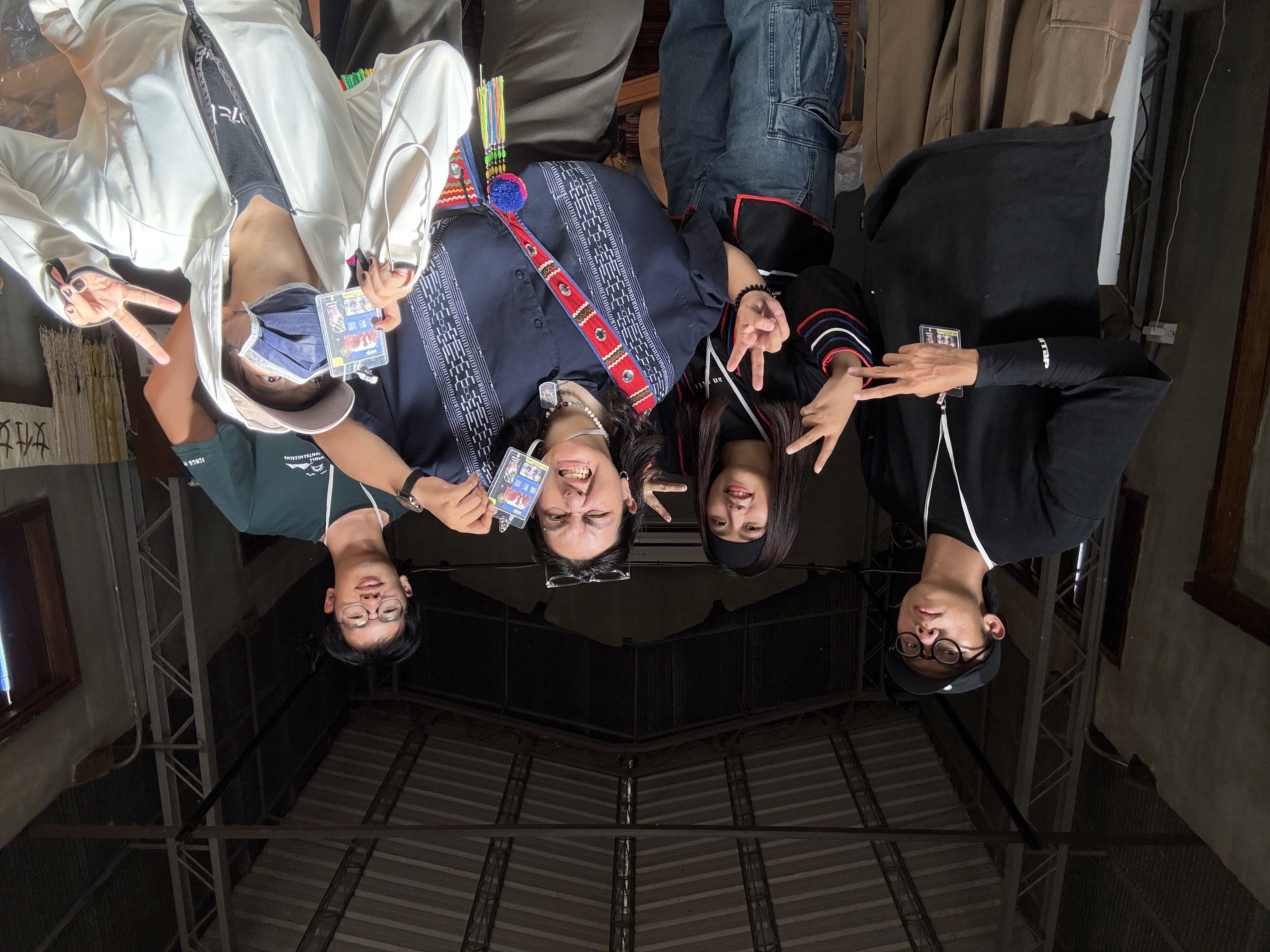 〈Cikasuan!〉集結同為研究生的夥伴李泓一、謝宗哲、陳昱綺，共同譜出當地的《織加歌》文化。　圖／葉安芸提供