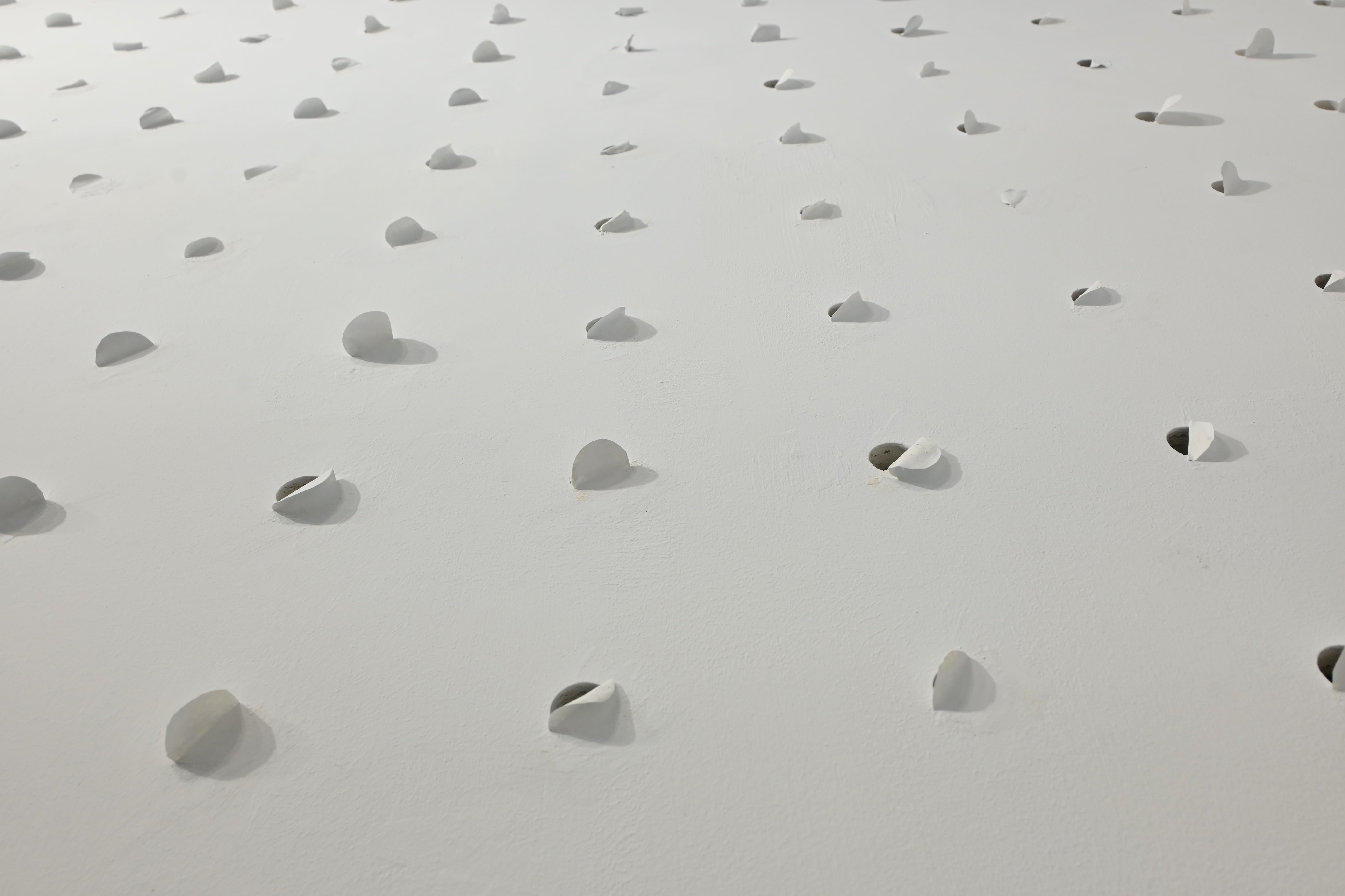 范維心將牆壁細節融展間　 提煉《帶不走的》生命經驗