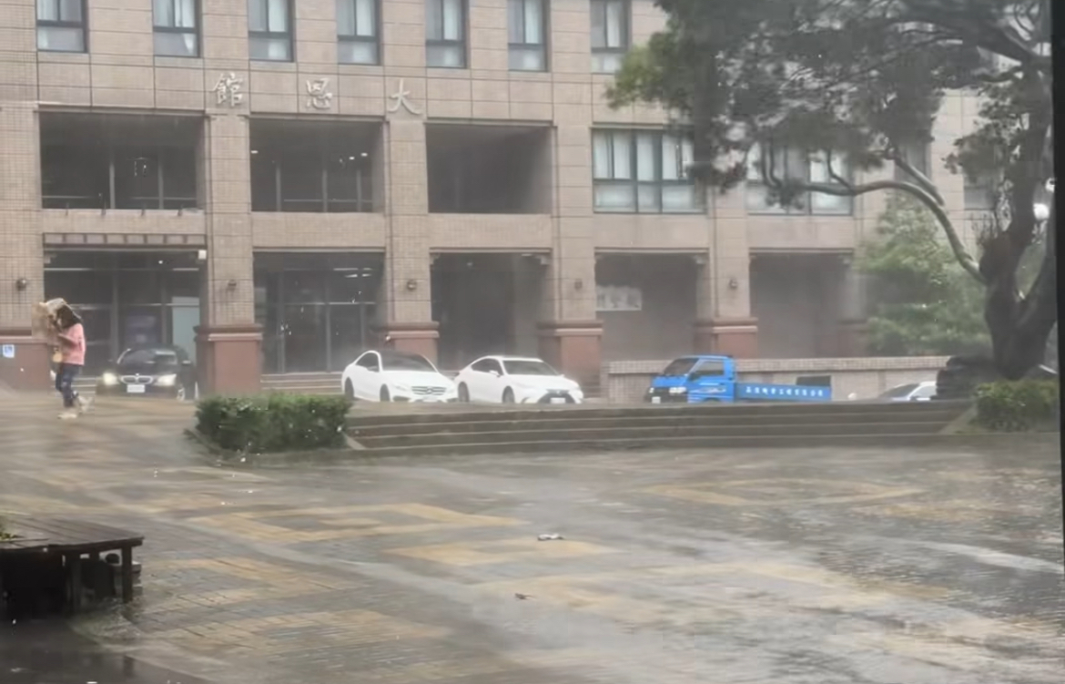 林博雄表示，迅速地將訊息發布於全校師生至關重要，以避免通勤師生因未即時獲知而前往校園上課。　圖／截自文大學生會社群媒體