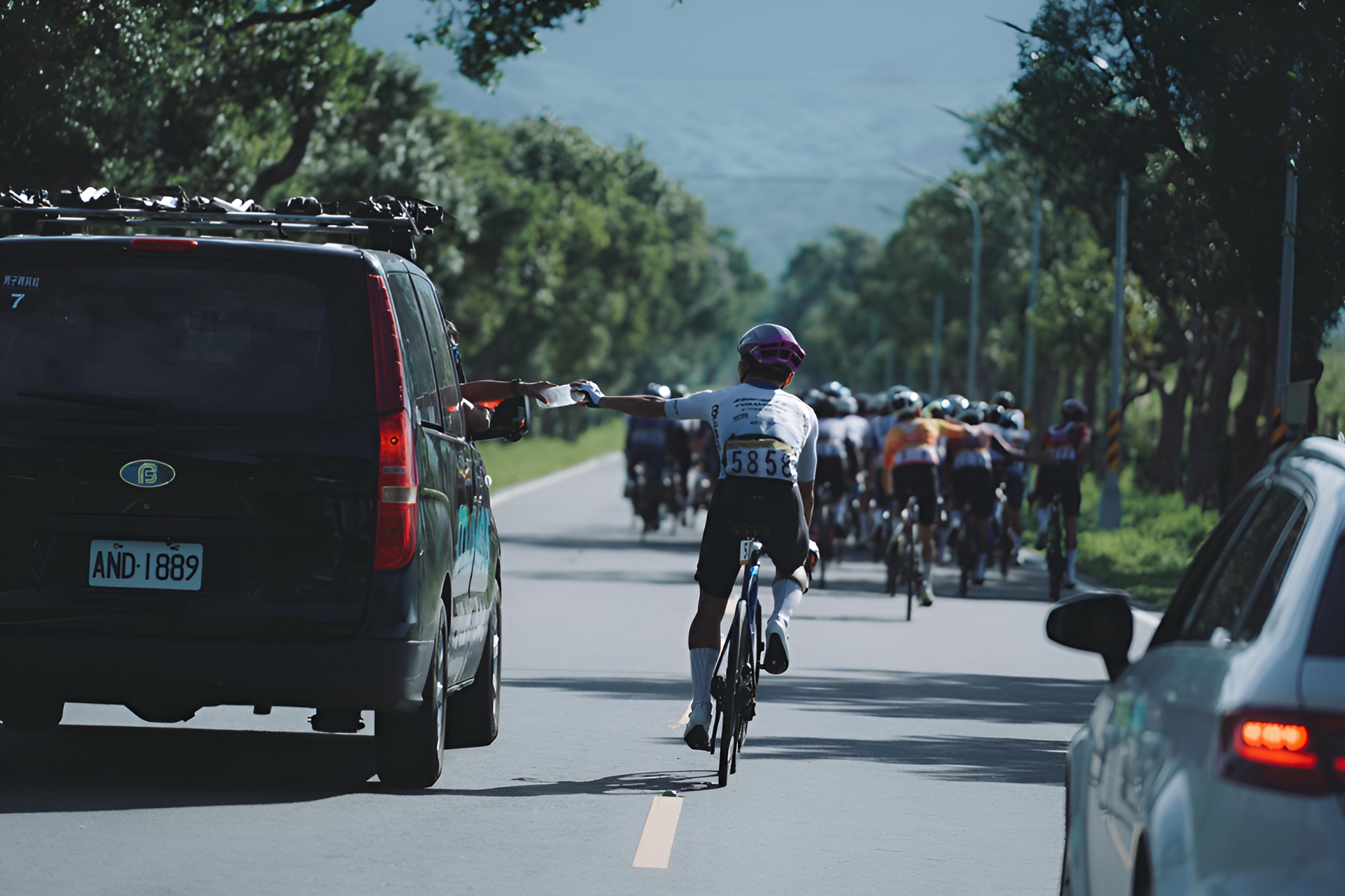陳家宥說：「臺灣賽季較國外長，他們通常10月就有休賽季。」他建議調整賽季安排，讓選手有足夠修復時間。　圖／中華民國自由車協會提供