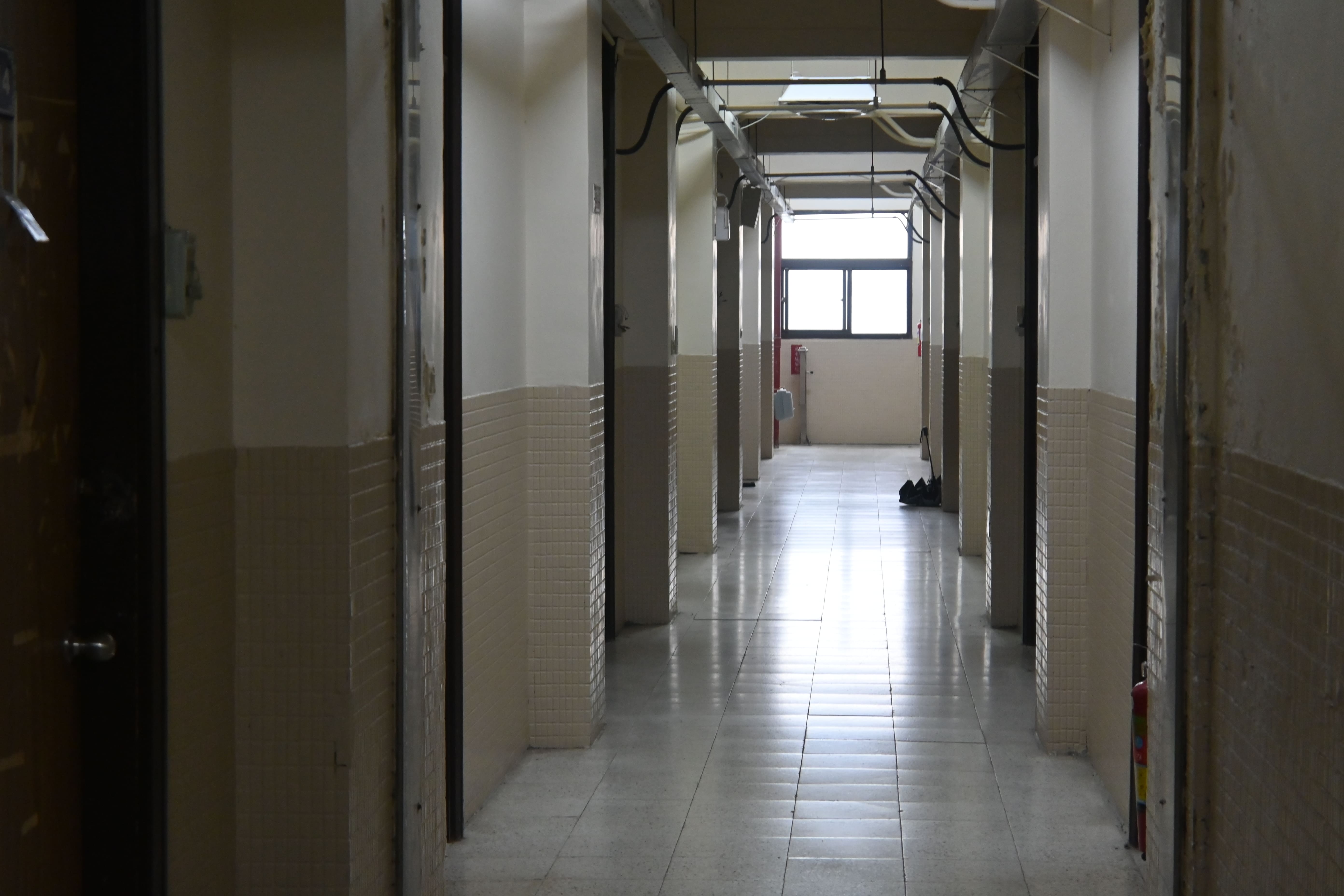 國立高雄師範大學通識教育中心副教授陳竹上表示，目前在國立大學比較沒有相關政策，若教育部認為有其重要性，應透過公私立大學一同討論。　圖／王翊丞攝