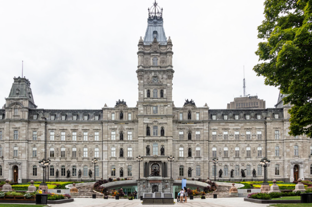 魁北克政府向國民議會提交《第九號法案：强化世俗主義法案》，被稱為「世俗主義 2.0」。　圖／取自flickr