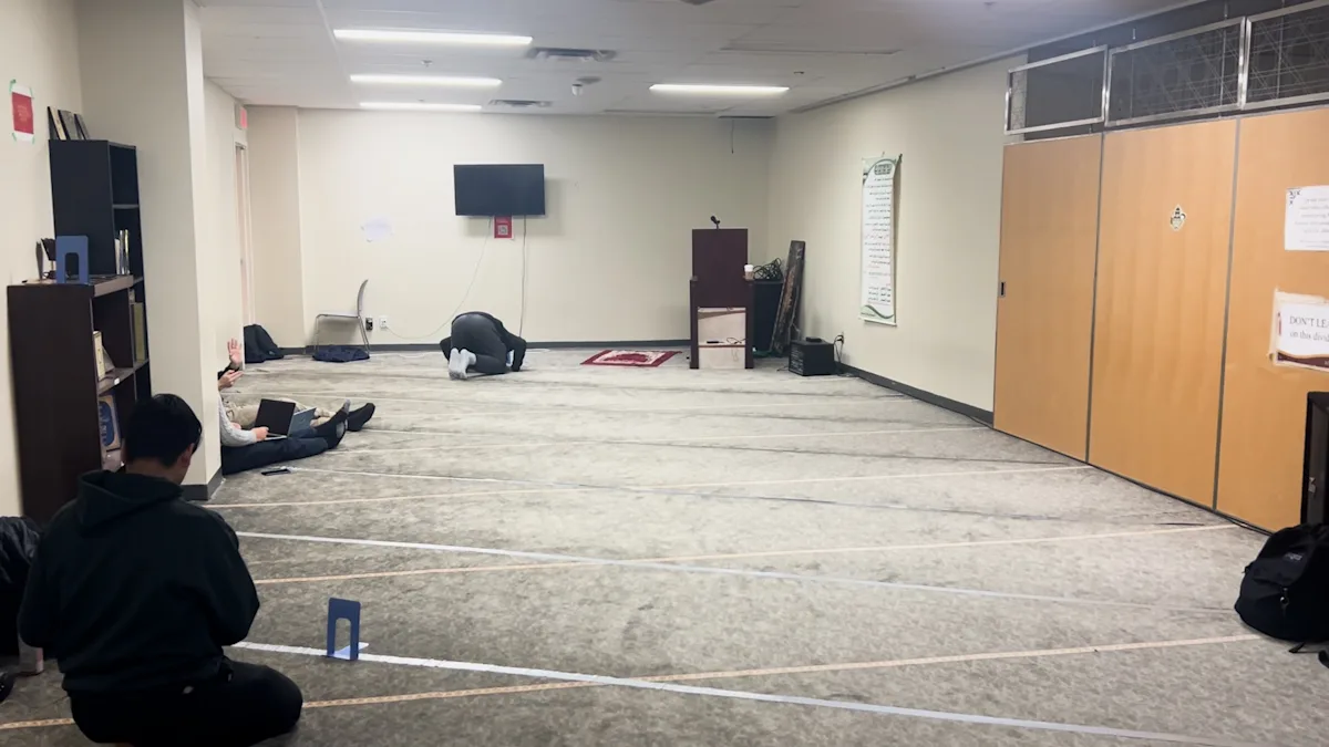 康考迪亞大學的祈禱室為開放空間，不論是否為穆斯林，皆可自由地休息、讀書或進行祈禱。　圖／瓦卡爾．阿巴斯．拜格提供