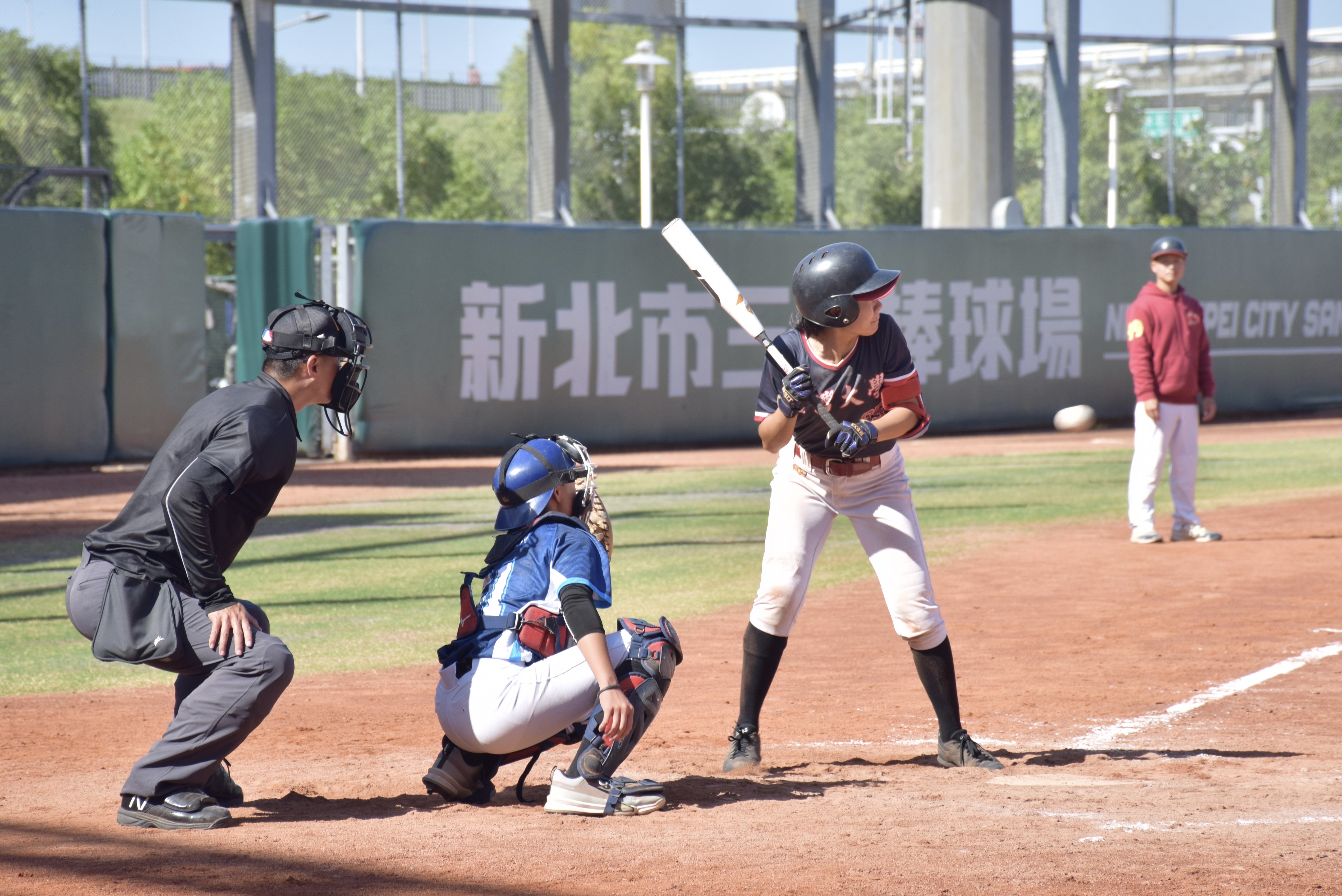 大專棒球聯賽公開女子組共有五天賽程，有臺北市立大學、臺大、臺體大、國體大與中金院參賽。　圖／江虹攝